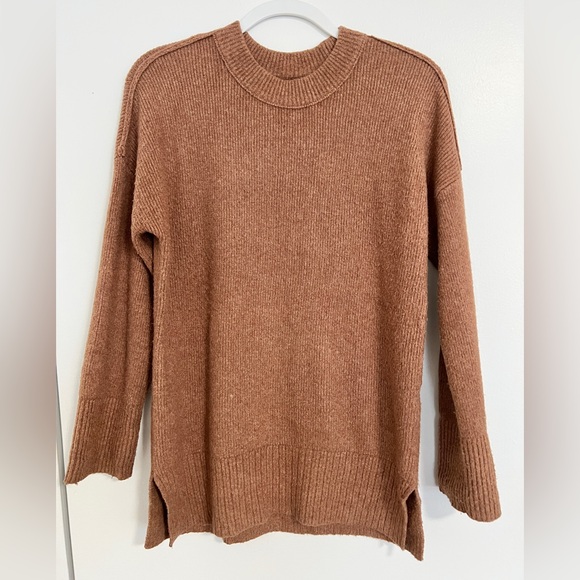Abercrombie Oversized Fluffy Crew Sweater - Picture 1 of 4